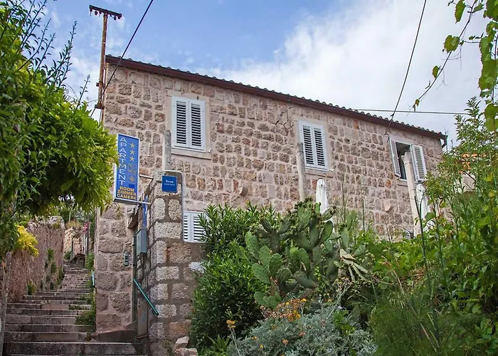 Maro & Baro - Maro Lejlighed