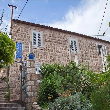 Maro & Baro - Maro Daire